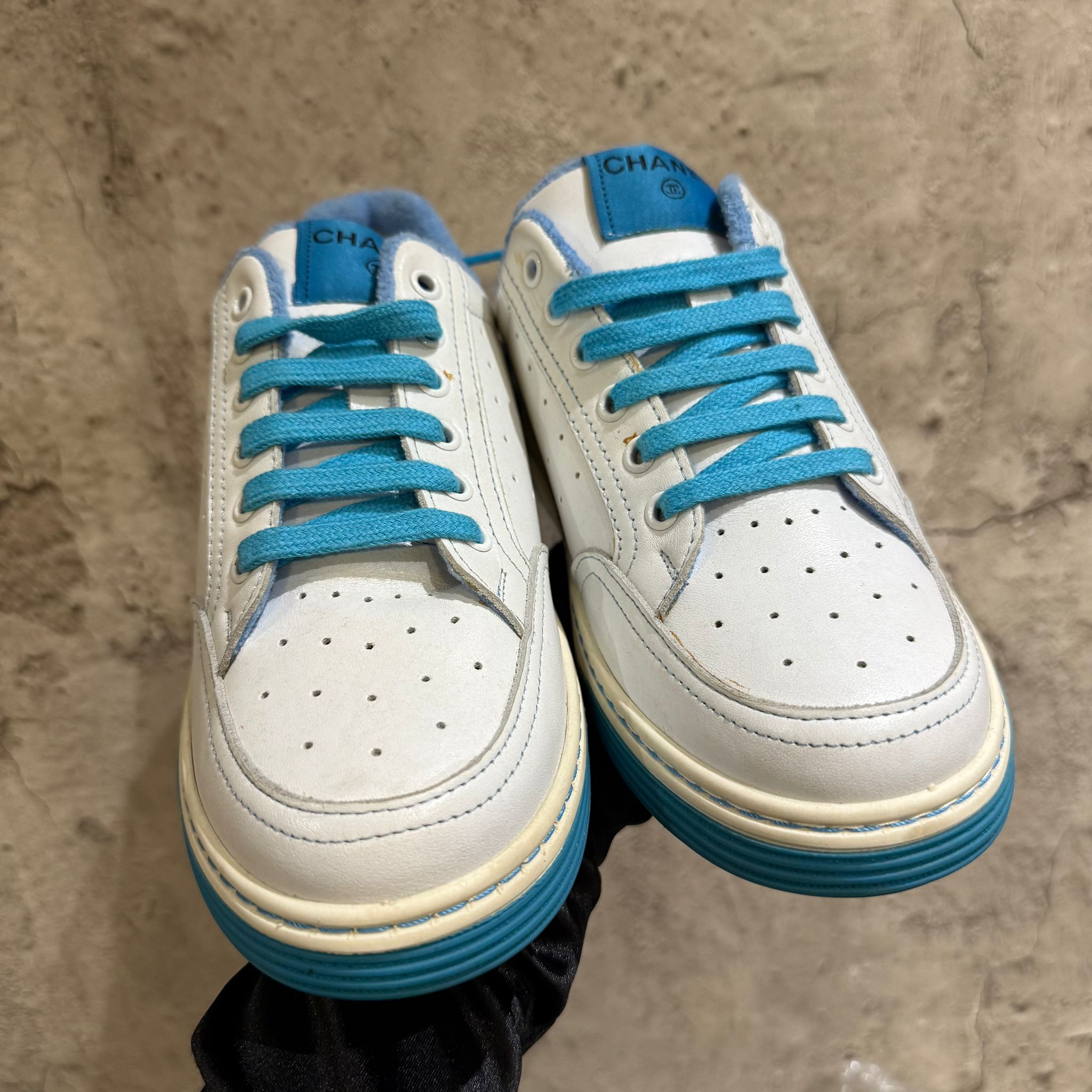 Sneakers piele CH cu defect estetic