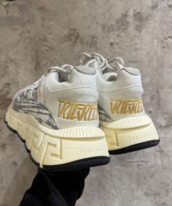 Alternative view of Sneakers piele Vrs cu defect estetic