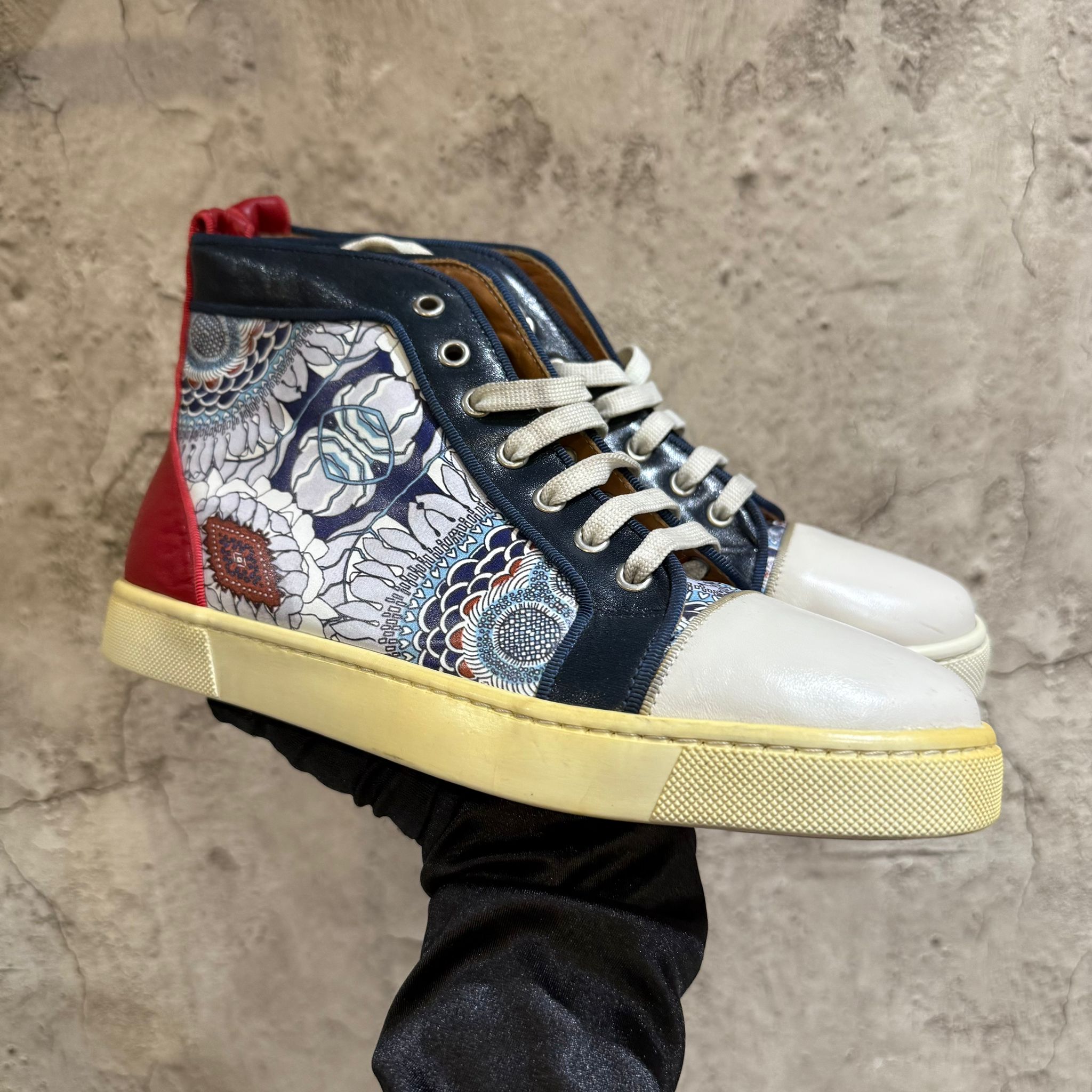 Sneakers piele cu defect estetic