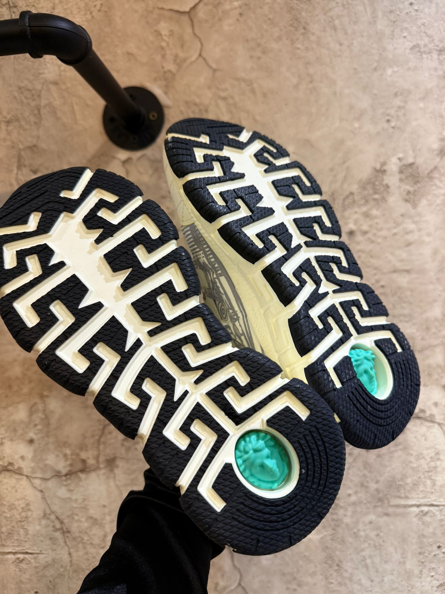 Sneakers piele Vrs cu defect estetic - imagine 2