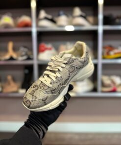 Alternative view of Adidași Gcc #