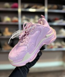 Alternative view of Adidași BB #