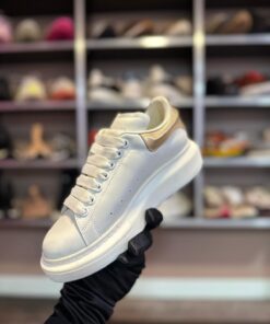 Alternative view of Adidași MQ, albi cu auriu #