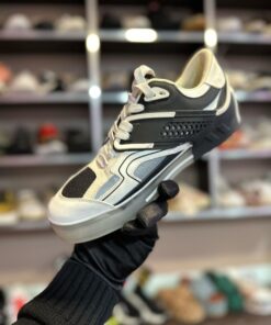 Alternative view of Adidași GD #