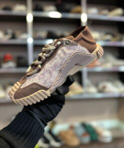 Alternative view of Adidași maro GD #