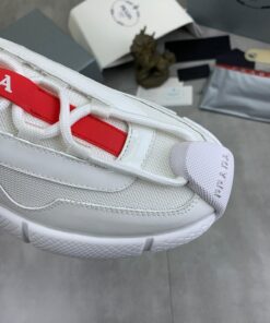 Alternative view of Adidași Prad #