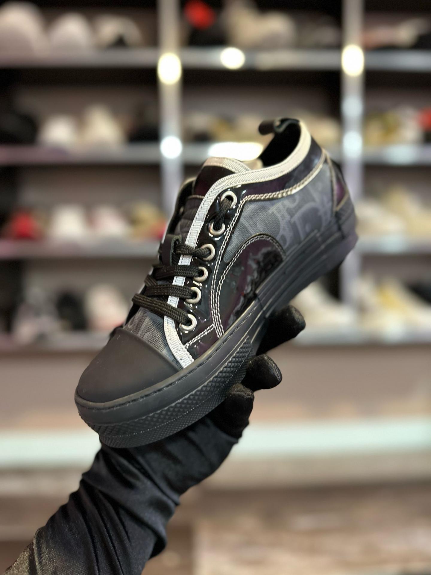 DR # Adidași - imagine 2