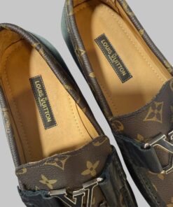 Alternative view of Adidași VL #