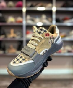 Alternative view of Adidași Brb #