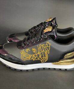 Alternative view of Adidași negri VRS #