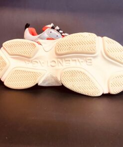 Alternative view of Adidași BB #