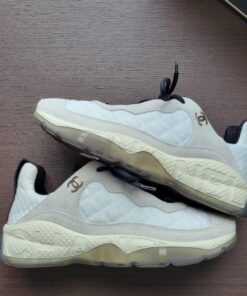 Alternative view of Adidași Ch #