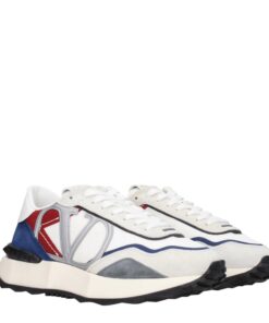 Alternative view of Adidași Vltn #