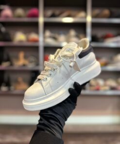 Alternative view of Adidași MQ, albi și negri #