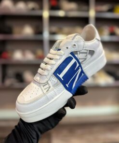 Alternative view of Adidași Vltn #