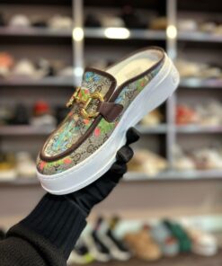 Alternative view of Adidași Gcc #